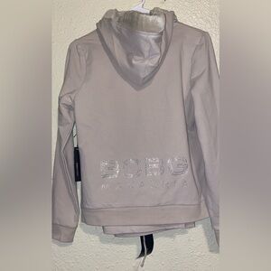 BCBGMAXAZRIA  NEW a with tags ($160)Set color TAN 
Beautiful